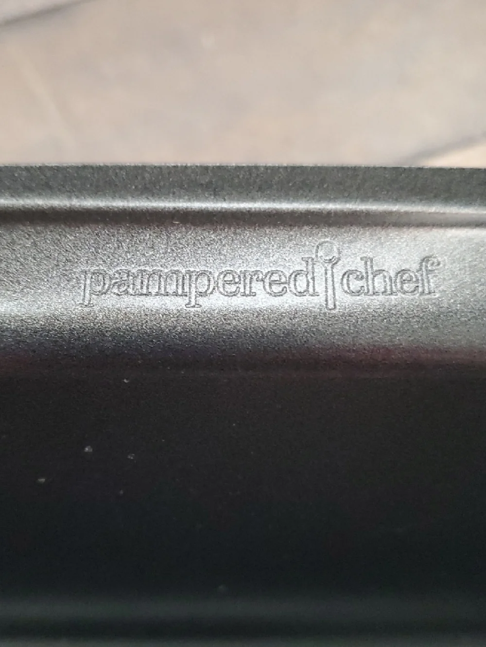 Pampered Chef V-Shaped Baking Pan Set #100101